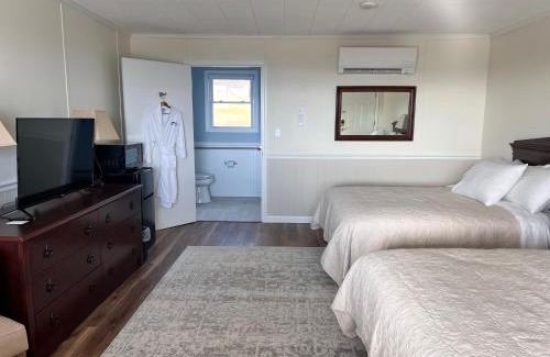 Florida Hotel | Experience Comfort at Blue Vista Motor Lodge with Hot Tub