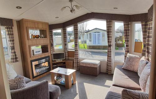 Dawlish Warren Cabin | Discover Blue Water Breaks - Dawlish Warren with Ocean Views
