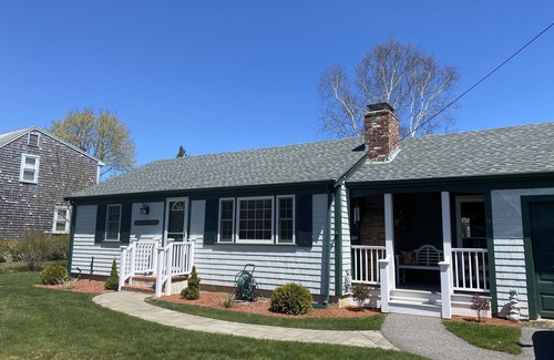 East Falmouth House | Idyllic Blue Water Shores: Walk to Private Inlet & Ocean View