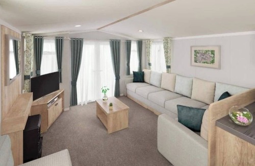 Paignton House | Discover Blue Waters 7 at Beverley Park: Rated 10/10!
