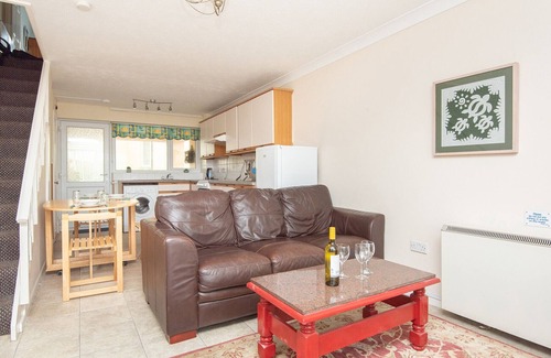 Perranporth Apartment | Cozy Blue Waters with Ocean View in Perranporth