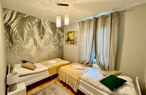 Pradnik Bialy Apartment | Blue Zone Apartment with FREE Parking, Balcony and Garden