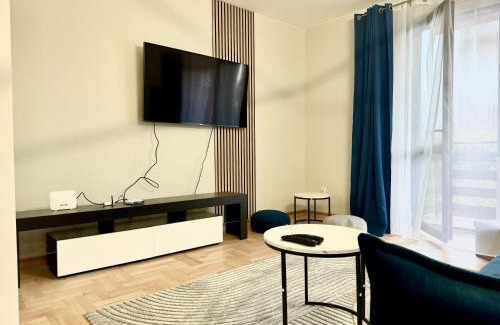 Pradnik Bialy Apartment | Blue Zone Apartment with FREE Parking, Balcony and Garden