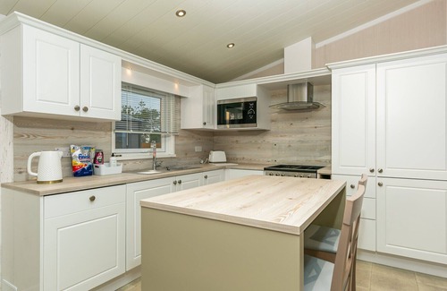 Skegness Apartment | Ideal 2 Bedroom Countryside Holiday Lodge with Ocean Views