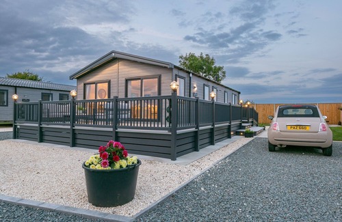Skegness Apartment | Ideal 2 Bedroom Countryside Holiday Lodge with Ocean Views