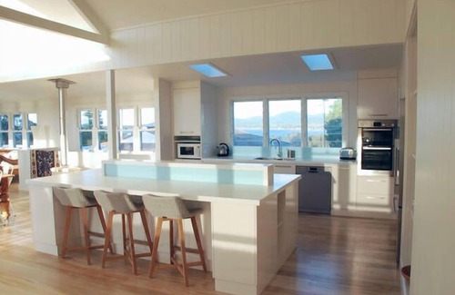 Green Point House | Bluebell: Oceanfront Escape with Pool & Spa Amenities