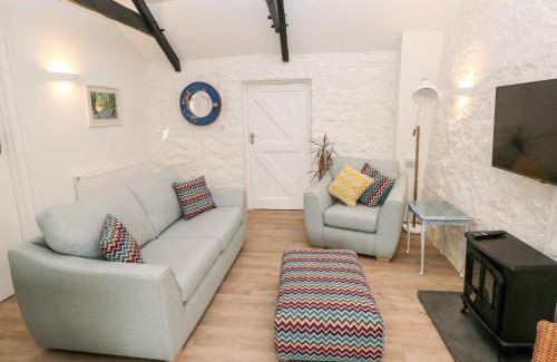 Jameston House | Pet-Friendly Retreat at Bluebell Cottage: Rated 9.8/10