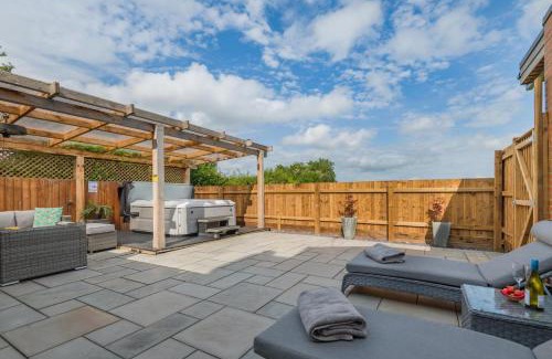 Cheltenham House | Bluebell Farm - The Cabin