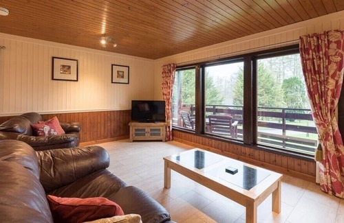 Newton Stewart House | Bluebell Lodge 2 with Hot Tub, Newton Stewart