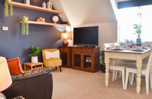 Cambourne House | Family-Friendly Retreat at Bluebell Lodge for Every Traveler