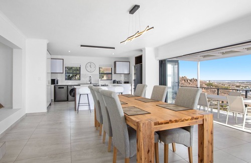 St. Helena Bay House | Family-Friendly Blueberry Villa: Three Bedroom Getaway