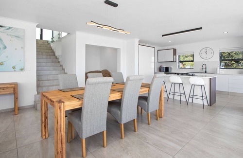 St. Helena Bay House | Family-Friendly Blueberry Villa: Three Bedroom Getaway