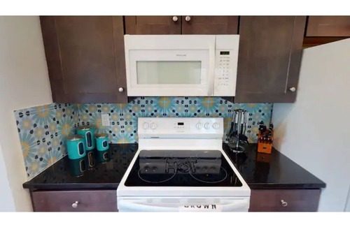 Lake Monticello Cottage | Charming Bluebird Cottage: Pet-Friendly near Wineries