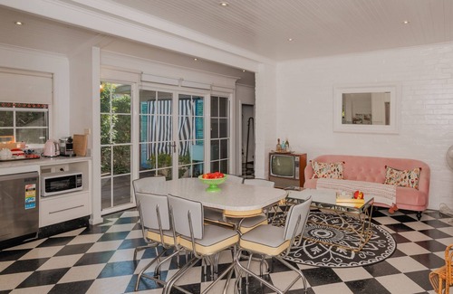 East Tamworth House | Bluebird Cottage: Character and Oceanfront Retreat Awaits