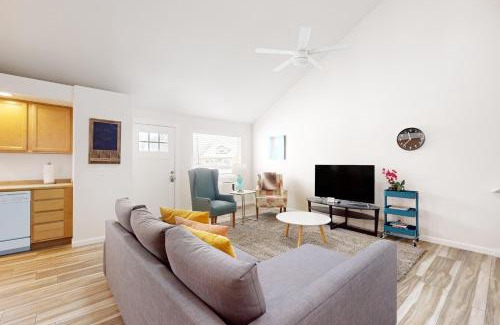 Mountain View District House | Bluebird Day: Family-Friendly Retreat with Pet Access