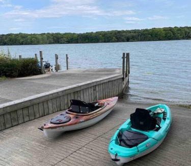 Howe Island Villa | Bluebird Sanctuary: Pet-Friendly Retreat with Pool Access