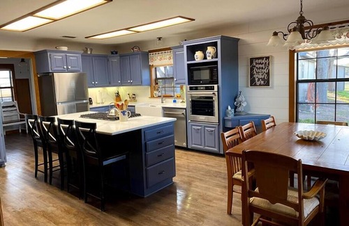Belton Other | Bluebonnet Ridge: Family-Friendly Historical Retreat