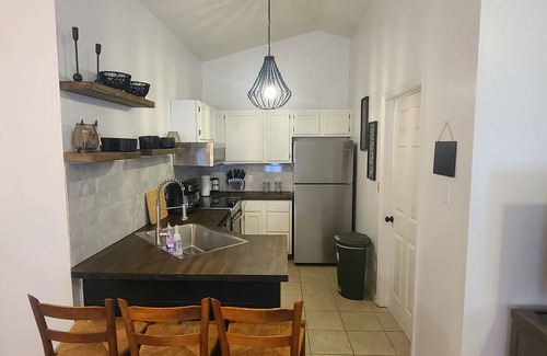 Georgetown House | Family-Friendly Bluegrass Haven: 3BR Retreat Near Horse Park