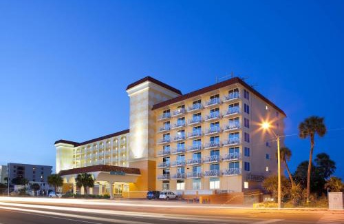 Ormond Shores Hotel | Beachfront Bluegreen Vacations Casa Del Mar with Pool & Views