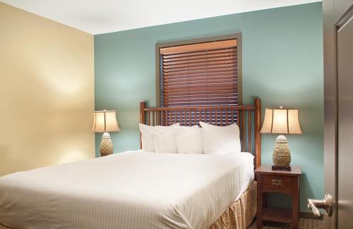 Lake Delton Cabin | Discover Bluegreen Vacations Christmas Mountain Village Resort