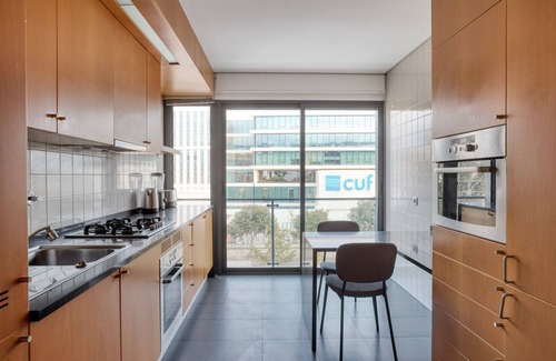 Alcantara Apartment | Blueground | Alcântara: Fully Furnished Comfort Awaits
