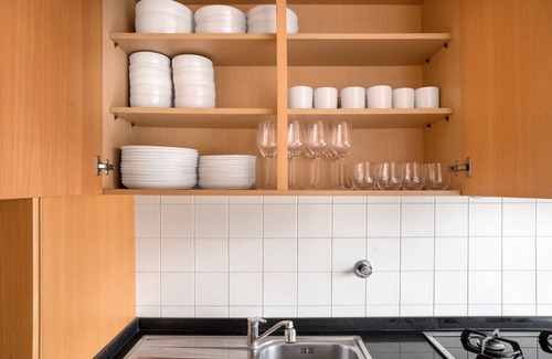 Alcantara Apartment | Blueground | Alcântara: Fully Furnished Comfort Awaits