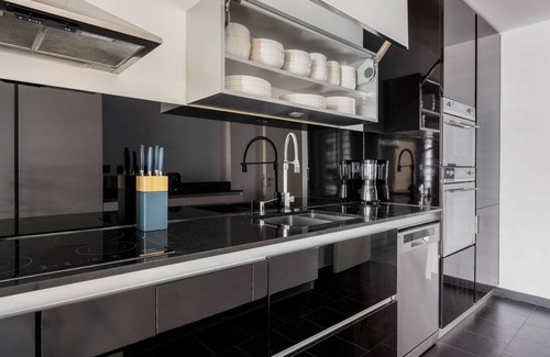Sao Domingos de Benfica Apartment | Discover Blueground Alto dos Moinhos: Pet-Friendly Comfort