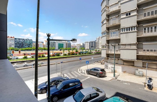 Falca Apartment | Blueground | Alvalade, balcony, nr Parque Eduardo VII