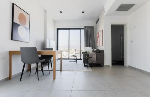 Tel Aviv Apartment | Blueground at Florentine, Balcony