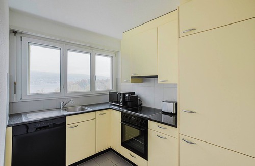 Horgen District Apartment | Blueground | Au, w/d, 3 min to market by bus