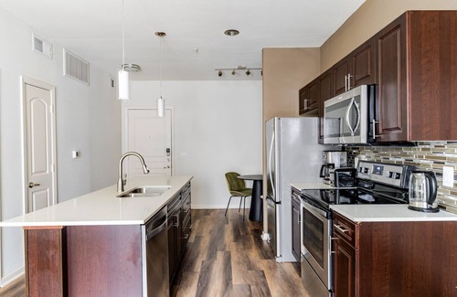 North Burnet Apartment | Blueground | Domain, pool & gym, nr stadium