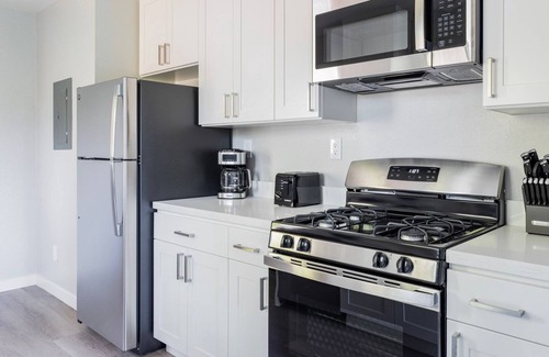Downtown Apartment | Blueground | Downtown Menlo Park, view, nr Park