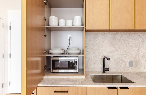 Gowanus Apartment | Blueground | Gowanus, rooftop pool, nr Prospect Park