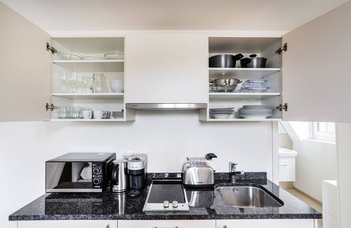 Hoengg Apartment | Blueground | Höngg, washer, nr Uetliberg
