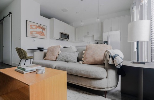 Highland Apartment | Blueground | Highland 1bd apartment