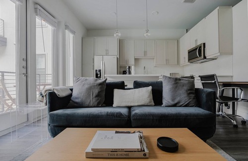 Highland Apartment | Blueground | Highland 1bd apartment
