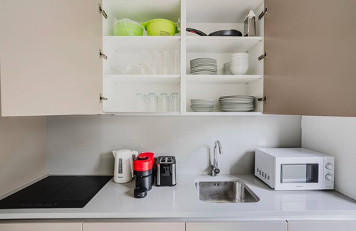 Horgen District Apartment | Blueground | Horgen, laundry appliances