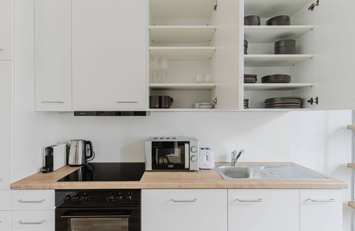 Erdberg Apartment | Blueground | Landstraße, w/d, furnished & ready