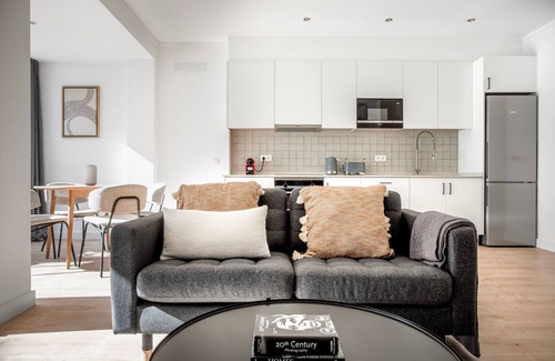 Santos Apartment | Comfortable Blueground | Lapa with Unique Amenities Await