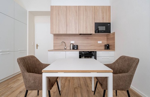 Prague 7 Apartment | Blueground | Letná, furnished studio, foodie area (PRG-49)