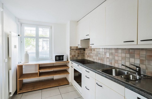 Oberstrass Apartment | Blueground | Oberstrass, rooftop, full kitchen