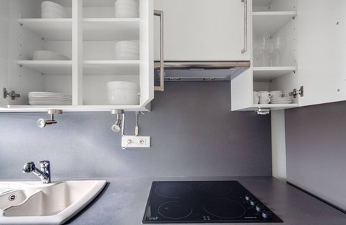 Gare Apartment | Blueground | Olympiades, elev & balcony, nr dining