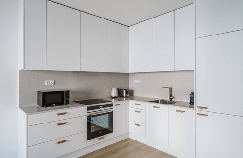 Prague 7 Apartment | Blueground | Prague 7, balcony, Stromovka Park (PRG-26)