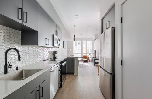 Redmond Apartment | Blueground | Redmond, pool & AC, nr park