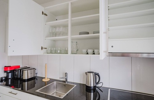 Unterstrass Apartment | Blueground | Unterstrass, w/d, near groceries