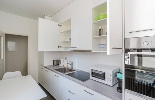 Basel City Centre Apartment | Blueground | Vorstädte, w/d, furniture & decor