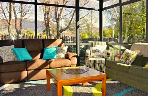 Turangi House | Family-Friendly Bluehaven Cottage - Top-Rated Turangi Stay