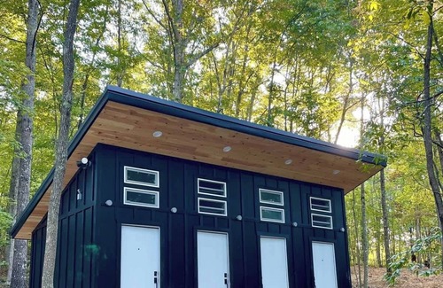 Primrose RV Rental | Explore The Bluejay's Nest: Glamping in the Canopy