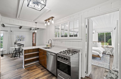 Bluemont Cottage | Unwind at Bluemont Escape: Hot Tub & Trails Nearby