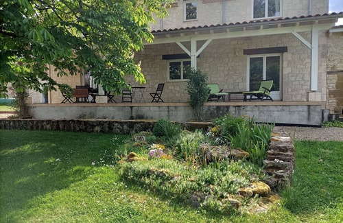 Lauzun House | Idyllic Country Gîte with Pool in Périgord, Dordogne